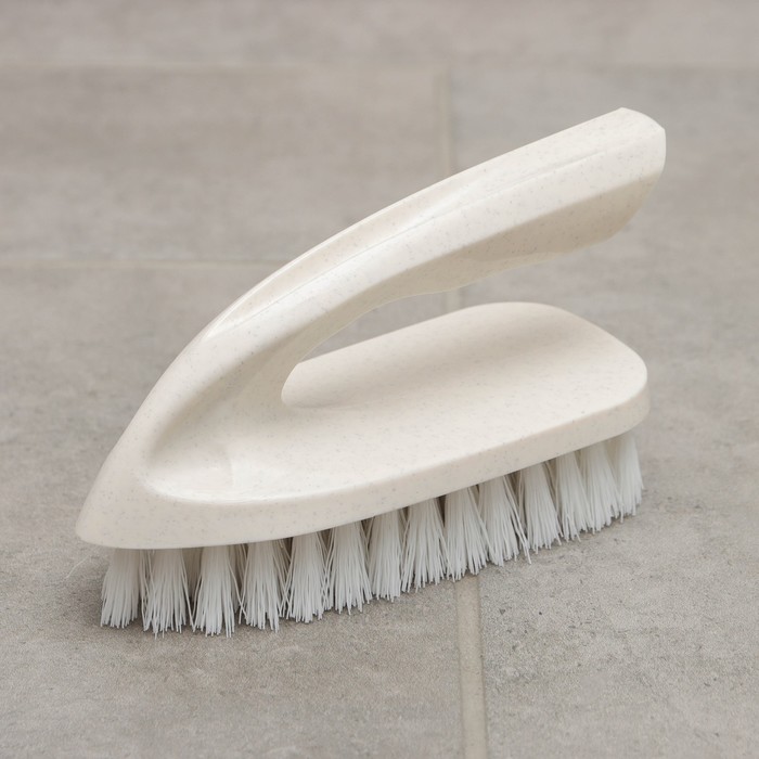 Щётка-утюжок Malta, 15 см, цвет бежевый
Щётка-утюжок Malta, 15 см, цвет бежевый