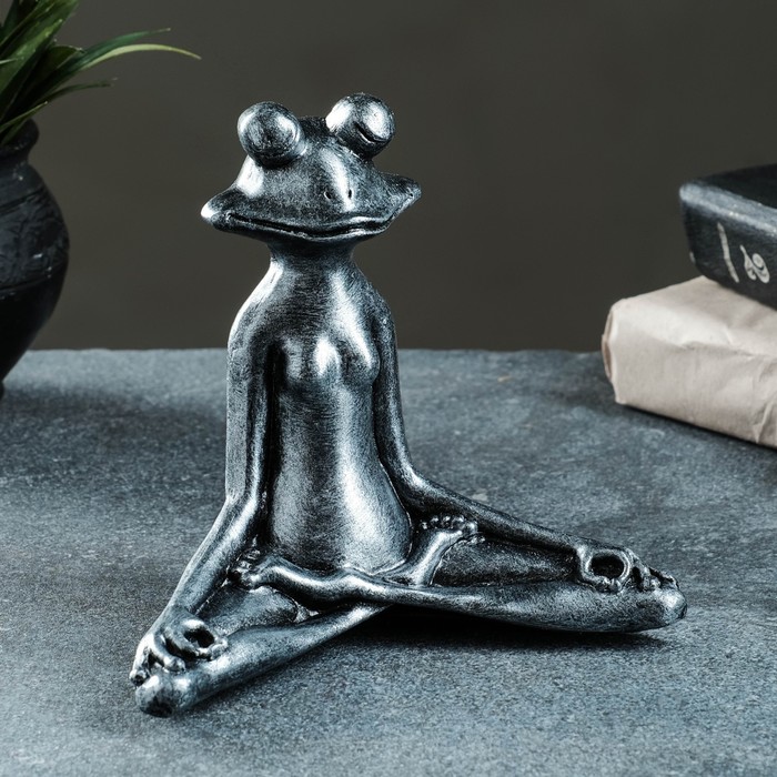 Фигура "Лягушка йог в позе лотоса" серебро 15х18х10см
Фигура "Лягушка йог в позе лотоса" серебро 15х18х10см
