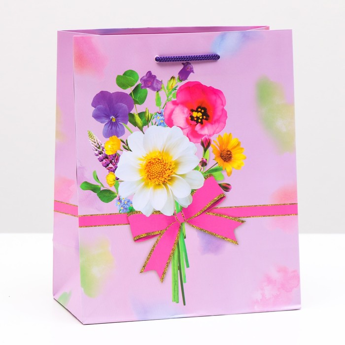 Пакет подарочный "Полевой букет" 18 х 22,3 х 10 см 
Пакет подарочный "Полевой букет" 18 х 22,3 х 10 см