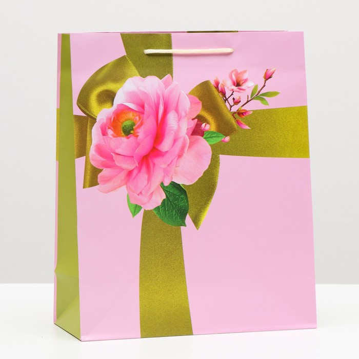 Пакет подарочный "Пион" 26 х 32 х 12 см
Пакет подарочный "Пион" 26 х 32 х 12 см