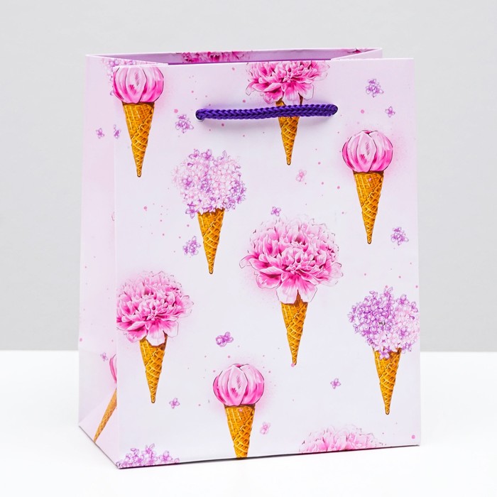 Пакет подарочный "Цветок на вафле"11,5 х 14,5 х 6,5 см
Пакет подарочный "Цветок на вафле"11,5 х 14,5 х 6,5 см