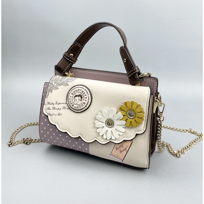 Мессенджер, 2 отдела на клапане, цвет коричневый/бежевый 20,5х15х10см
Мессенджер, 2 отдела на клапане, цвет коричневый/бежевый 20,5х15х10см