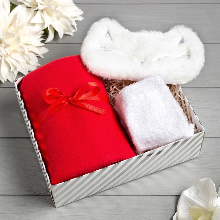 Подарочный набор LoveLife "Котик" плед, маска, носки
Подарочный набор LoveLife "Котик" плед, маска, носки