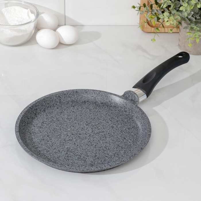 Сковорода блинная Premium, d=24 см, пластиковая ручка, антипригарное покрытие, цвет серый 
Сковорода блинная Premium, d=24 см, пластиковая ручка, антипригарное покрытие, цвет серый