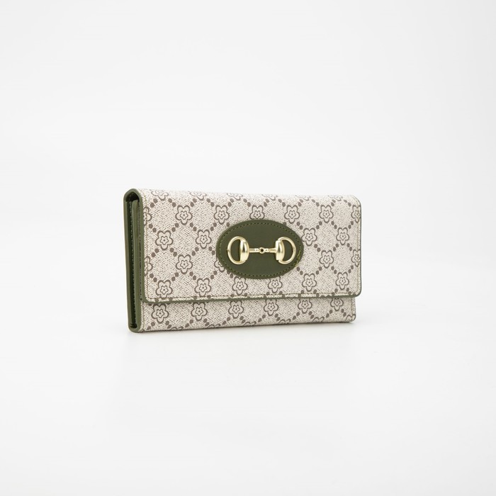 Кошелёк на кнопке, цвет зелёный
Кошелёк на кнопке, цвет зелёный