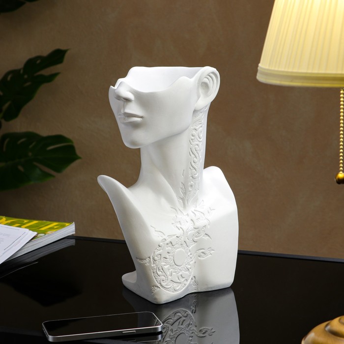 Кашпо "Бюст", белое, 31х23 см
Кашпо "Бюст", белое, 31х23 см