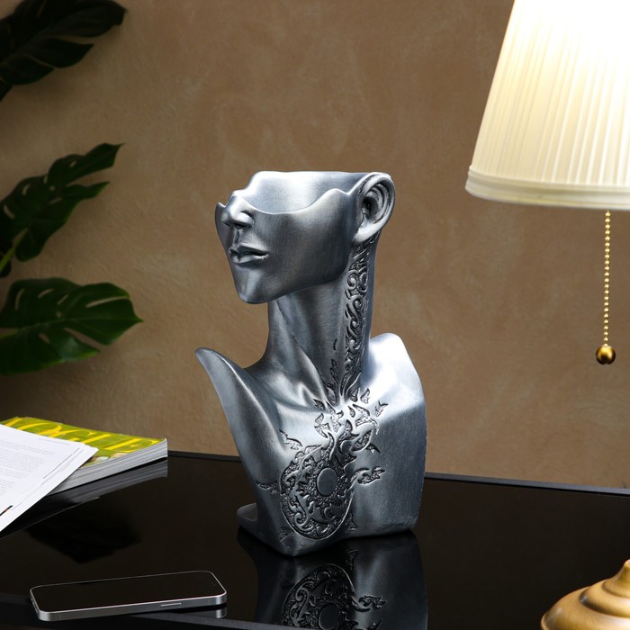 Кашпо "Бюст", серебристое, 31х23 см
Кашпо "Бюст", серебристое, 31х23 см