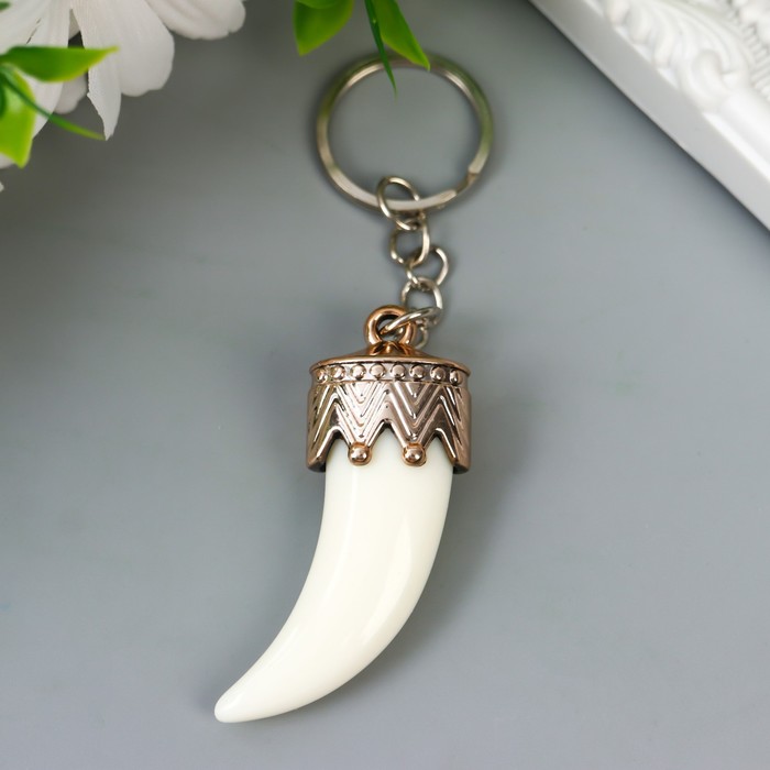 Брелок пластик "Клык-шатёр" 5,7х1,7х2,1 см
Брелок пластик "Клык-шатёр" 5,7х1,7х2,1 см