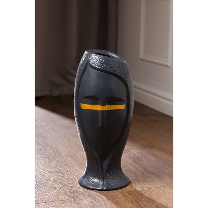 Ваза керамическая "Лицо", напольная, графитовая, матовая, с золотой полоской, 42 см 
Ваза керамическая "Лицо", напольная, графитовая, матовая, с золотой полоской, 42 см