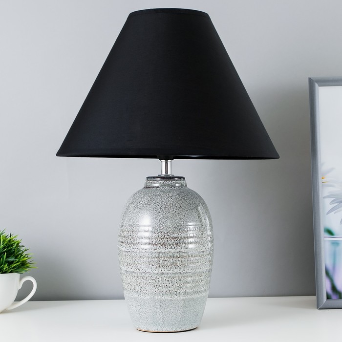 Настольная лампа 16592/1 E14 40Вт серый 27х27х39 см
Настольная лампа 16592/1 E14 40Вт серый 27х27х39 см