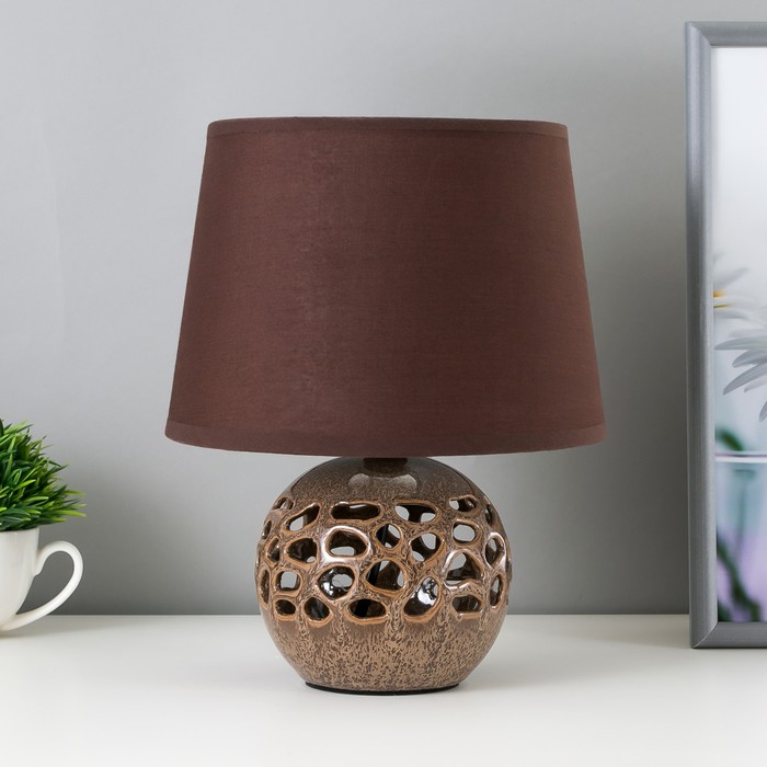 Настольная лампа 16593/1 E14 40Вт 20х20х27 см
Настольная лампа 16593/1 E14 40Вт 20х20х27 см