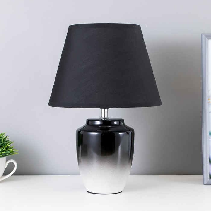 Настольная лампа 16583/1BK E14 40Вт черный 23х23х33,5 см
Настольная лампа 16583/1BK E14 40Вт черный 23х23х33,5 см