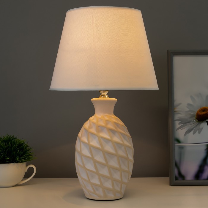 фото Настольная лампа 16502/1 e14 40вт бело-бежевый 22х22х38 см risalux