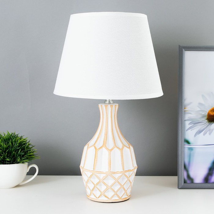 Настольная лампа 16513/1 E14 40Вт бело-бежевый 22х22х37,5 см
Настольная лампа 16513/1 E14 40Вт бело-бежевый 22х22х37,5 см