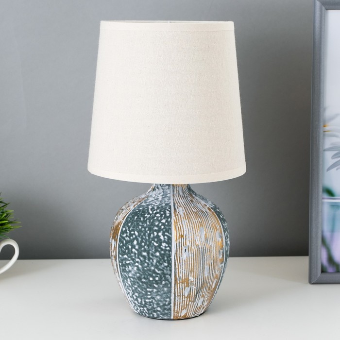 Настольная лампа 16563/1GY E14 40Вт серо-золотой 15,5х15,5х30 см
Настольная лампа 16563/1GY E14 40Вт серо-золотой 15,5х15,5х30 см