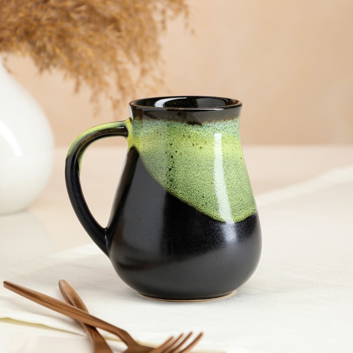 Кружка "Капля", глазурь, матовая, чёрно-зелёная, 0.4 л
Кружка "Капля", глазурь, матовая, чёрно-зелёная, 0.4 л