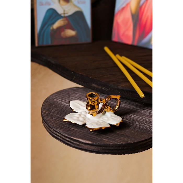 Подсвечник "Листик", белый, 5.5 см 
Подсвечник "Листик", белый, 5.5 см