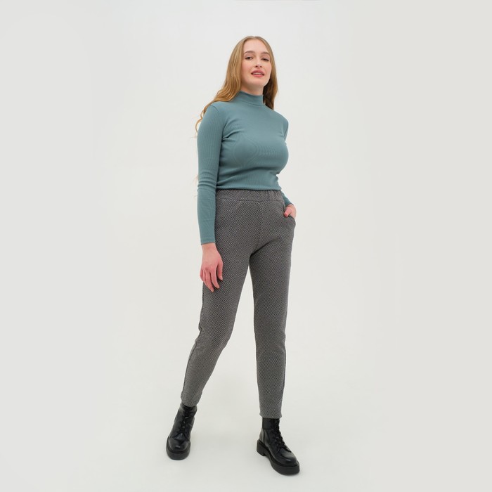 Брюки женские, цвет серый, размер 48 
Брюки женские, цвет серый, размер 48