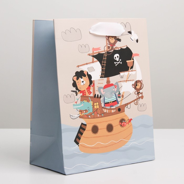 Пакет ламинированный вертикальный «Пираты», MS 18 × 23 × 10 см
Пакет ламинированный вертикальный «Пираты», MS 18 × 23 × 10 см