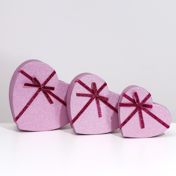 Набор коробок 3 в 1 "Сердце" сиреневый 21*20*9-19*17*7.5-16*14*6 см
Набор коробок 3 в 1 "Сердце" сиреневый 21*20*9-19*17*7.5-16*14*6 см