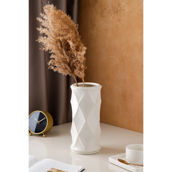 Ваза керамическая "Велес", настольная, белая, 29 см
Ваза керамическая "Велес", настольная, белая, 29 см