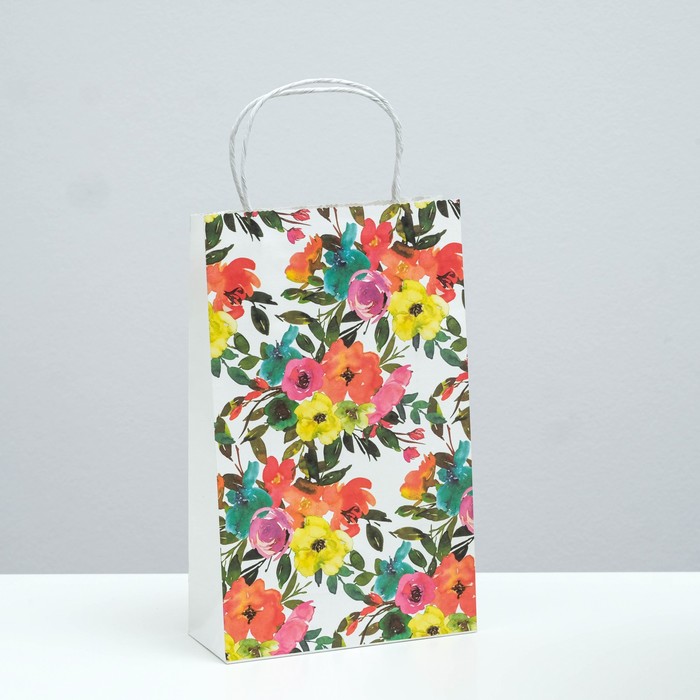 Пакет подарочный "Пёстрость", крафт, 26.5 x 16.5 x 7 см
Пакет подарочный "Пёстрость", крафт, 26.5 x 16.5 x 7 см