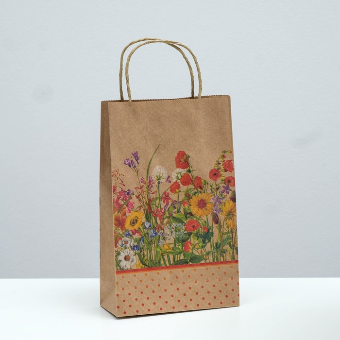 Пакет подарочный "Полевые цветы", крафт, 26.5 x 16.5 x 7 см
Пакет подарочный "Полевые цветы", крафт, 26.5 x 16.5 x 7 см