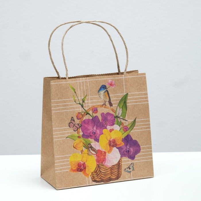 Пакет подарочный "Цветы в корзине", крафт, 16 x 16 x 7.6 см
Пакет подарочный "Цветы в корзине", крафт, 16 x 16 x 7.6 см