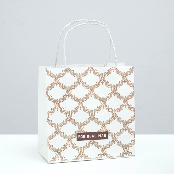 Пакет подарочный "Золотой орнамент", крафт, 16 x 16 x 7.6 см
Пакет подарочный "Золотой орнамент", крафт, 16 x 16 x 7.6 см