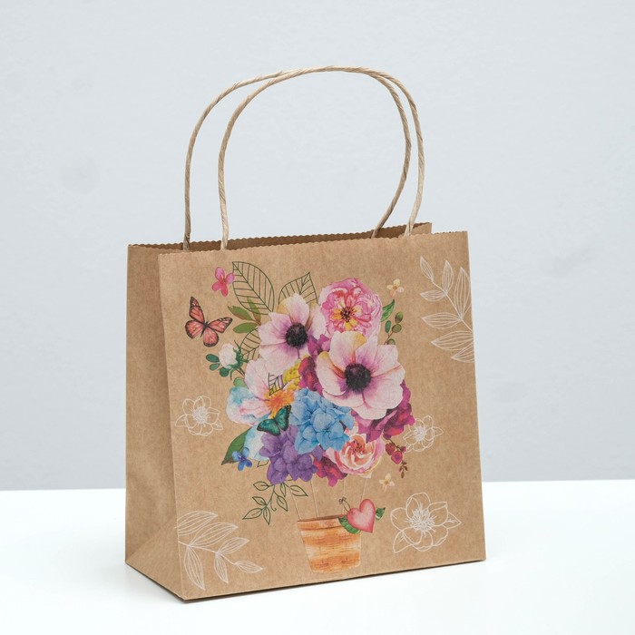 Пакет подарочный "Воздушный цветочный шар", крафт, 16 x 16 x 7.6 см
Пакет подарочный "Воздушный цветочный шар", крафт, 16 x 16 x 7.6 см