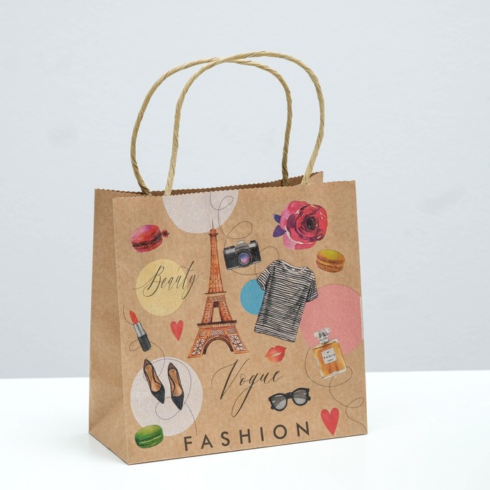 Пакет подарочный "Мода в Париже", крафт, 16 x 16 x 7.6 см
Пакет подарочный "Мода в Париже", крафт, 16 x 16 x 7.6 см