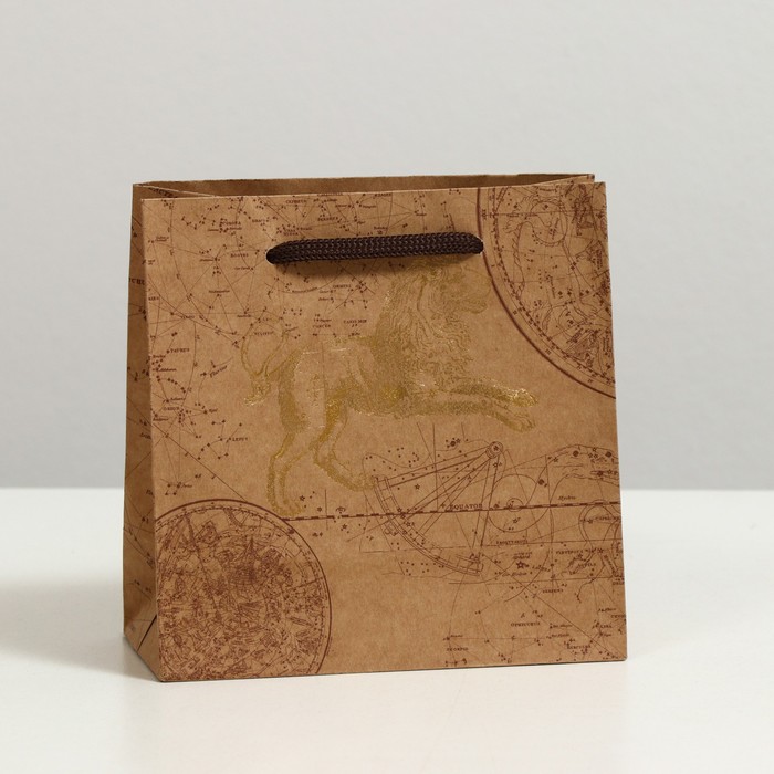 Пакет подарочный "Гороскоп", крафт, 16 x 16 x 7.6 см
Пакет подарочный "Гороскоп", крафт, 16 x 16 x 7.6 см
