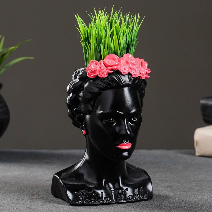 Кашпо - органайзер "Бюст Фрида с цветами" черное, 11х16,5х11см
Кашпо - органайзер "Бюст Фрида с цветами" черное, 11х16,5х11см