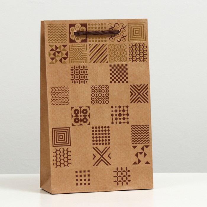 Пакет подарочный "Мозаика", крафт, 26.5 x 16.5 x 7 см
Пакет подарочный "Мозаика", крафт, 26.5 x 16.5 x 7 см