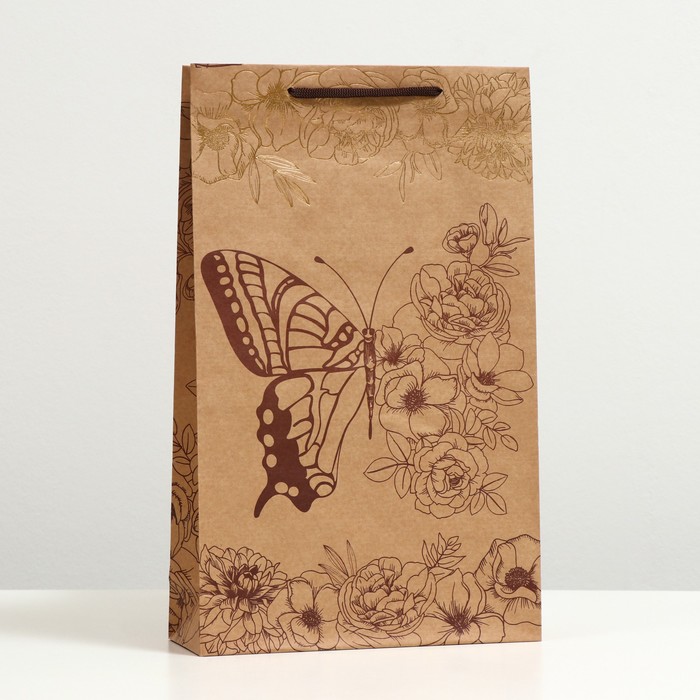 Пакет подарочный "Цветочная бабочка", крафт, 40.5 x 24.8 x 9 см
Пакет подарочный "Цветочная бабочка", крафт, 40.5 x 24.8 x 9 см