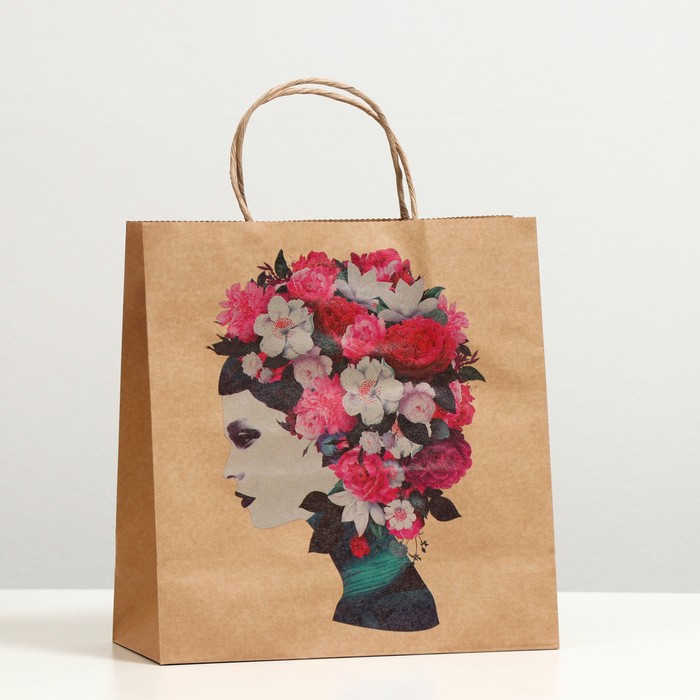 Пакет подарочный "Девушка в окружении цветов", крафт, 24 x 23 x 10 см
Пакет подарочный "Девушка в окружении цветов", крафт, 24 x 23 x 10 см