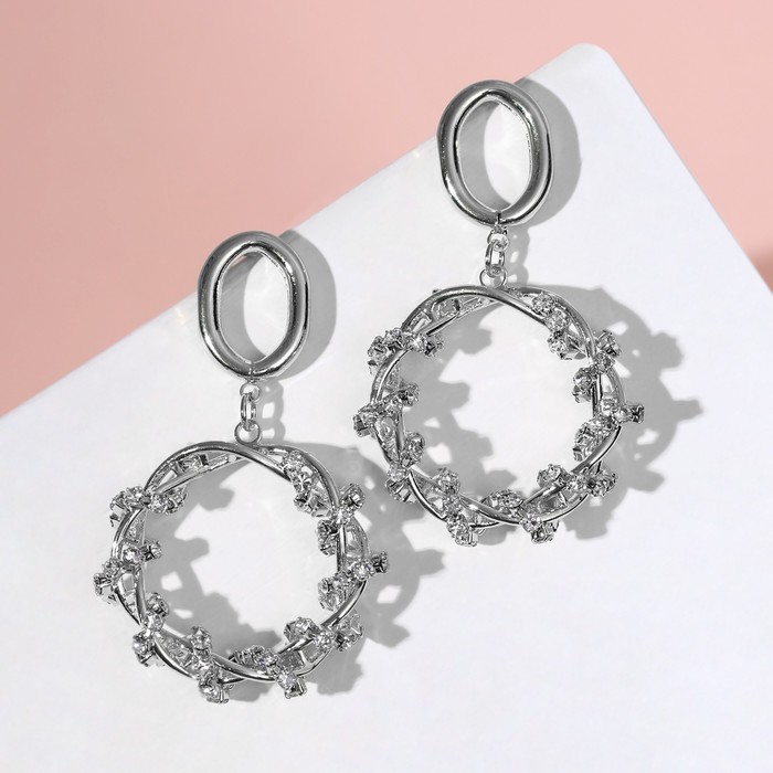 Серьги со стразами "Венок" лоза, цвет белый в серебре
Серьги со стразами "Венок" лоза, цвет белый в серебре