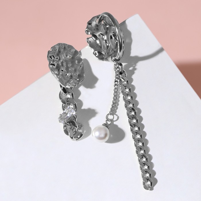 Серьги с жемчугом "Лист" мятый, цвет белый в серебре
Серьги с жемчугом "Лист" мятый, цвет белый в серебре