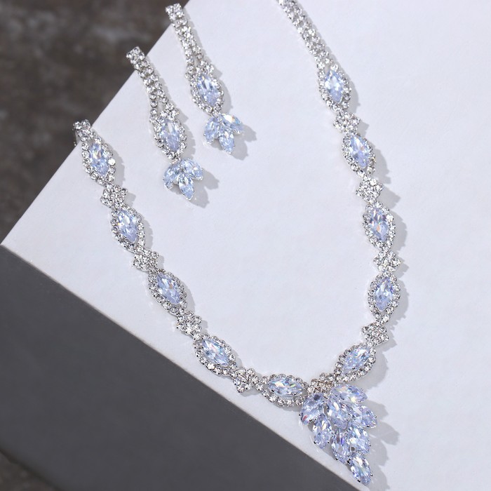 Набор 2 предмета: серьги, колье "Великолепный век" колосок, цвет белый в серебре
Набор 2 предмета: серьги, колье "Великолепный век" колосок, цвет белый в серебре