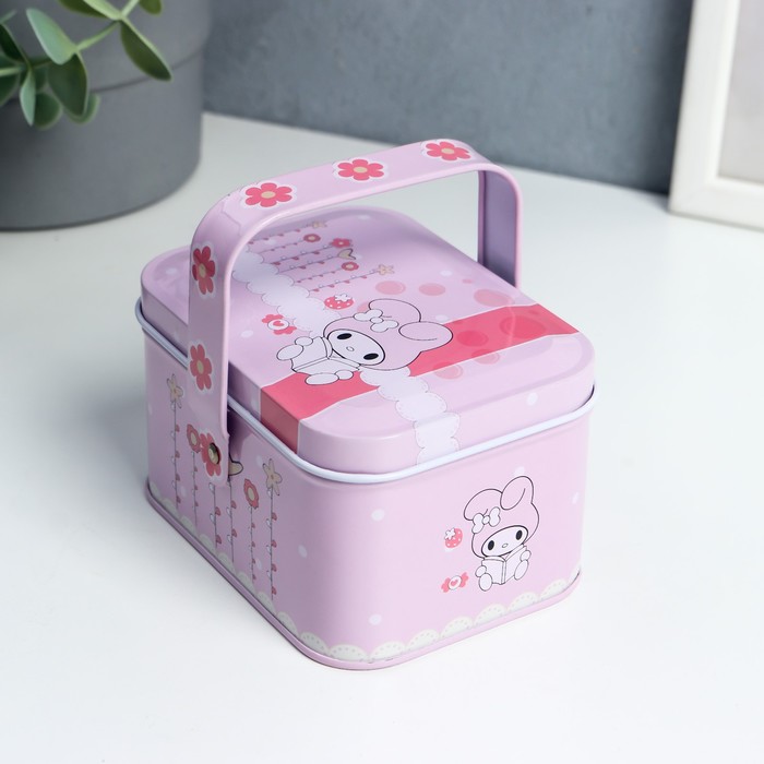 Шкатулка металл прямоугольная с ручкой "Зайка с книжкой" розовый 10х8х6 см
Шкатулка металл прямоугольная с ручкой "Зайка с книжкой" розовый 10х8х6 см