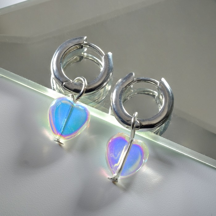 Серьги со съёмным элементом "Трансформер" кристаллик сердечко, цвет радужный в серебре
Серьги со съёмным элементом "Трансформер" кристаллик сердечко, цвет радужный в серебре