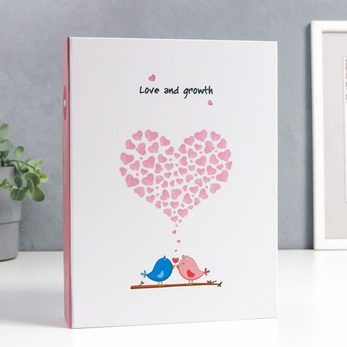 Фотоальбом на 200 фото 10х15 см "Птички-поцелуй у сердца" 5х19х25 см
Фотоальбом на 200 фото 10х15 см "Птички-поцелуй у сердца" 5х19х25 см