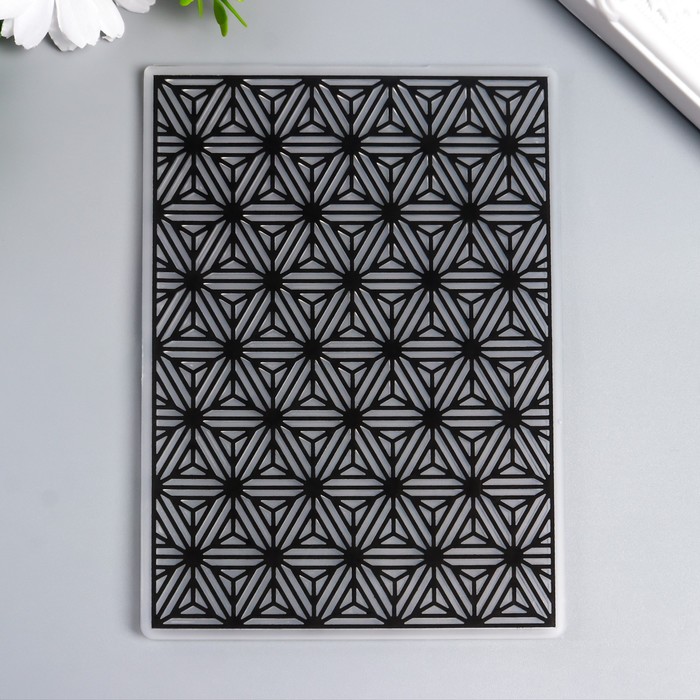 Трафарет для эмбосcирования пластик "Геометрические цветы" 14,8х10,5 см
Трафарет для эмбосcирования пластик "Геометрические цветы" 14,8х10,5 см