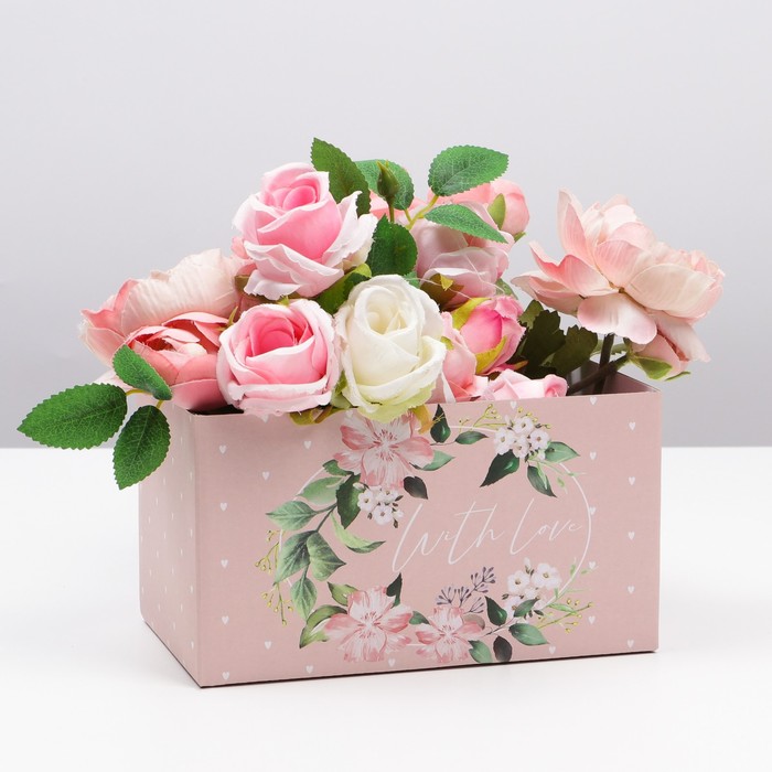 Коробка сборная «С любовью», 18 х 10 х 11 см 
Коробка сборная «С любовью», 18 х 10 х 11 см