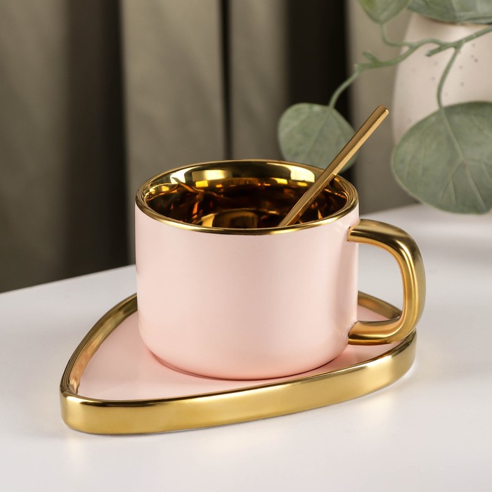 Чайная пара с ложкой «Капля», чашка 240 мл, блюдце 15,3×11,6 см, цвет розовый
Чайная пара с ложкой «Капля», чашка 240 мл, блюдце 15,3×11,6 см, цвет розовый