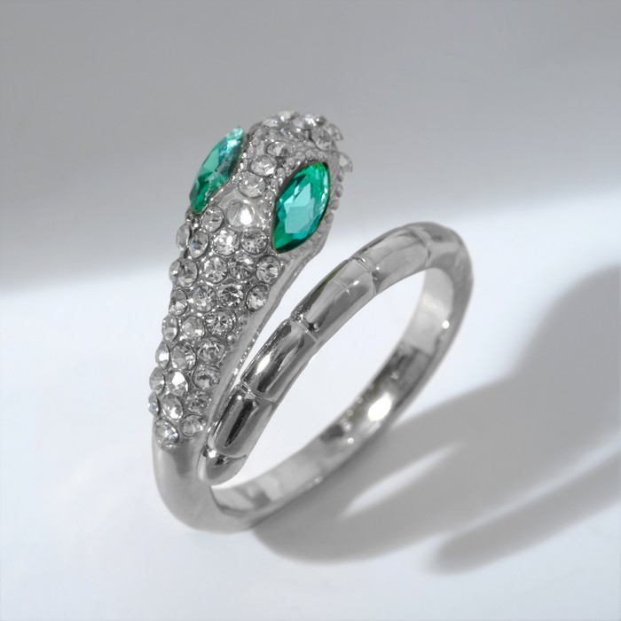 Кольцо "Змея" большеглазая, цвет бело-зелёный в серебре, безразмерное