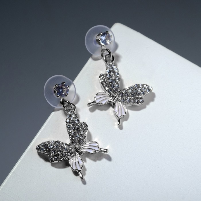 Серьги со стразами "Бабочки" парусник, цвет белый в серебре
Серьги со стразами "Бабочки" парусник, цвет белый в серебре
