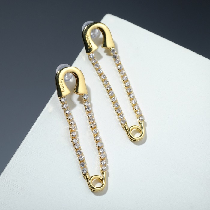 Серьги со стразами "Булавка" на цепочке, цвет белый в золоте
Серьги со стразами "Булавка" на цепочке, цвет белый в золоте
