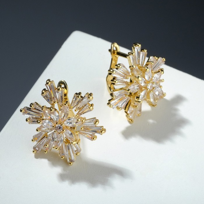 Серьги со стразами "Снежинка" изящная, цвет белый в золоте
Серьги со стразами "Снежинка" изящная, цвет белый в золоте