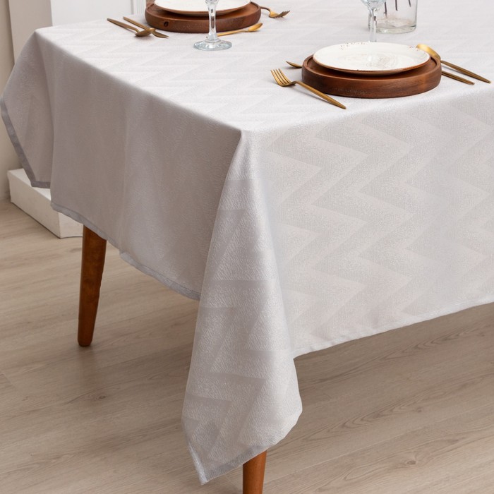 фото Скатерть этель "линии" цв.серебро, 142*283 +/-3 см, 115 ±10 гр,100% п/э